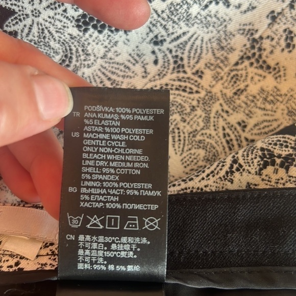 H&M Black And White Patterned Pencil Knee Length Skirt Size 10 - Picture 12 of 15